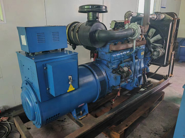 漳州100kW柴油发电机组使用多级机油有哪些优缺点？